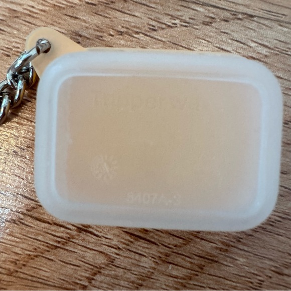 Tupperware Keychain - Picture 3 of 4